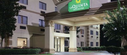 La Quinta Inn & Stes Jackson Airport Exterior