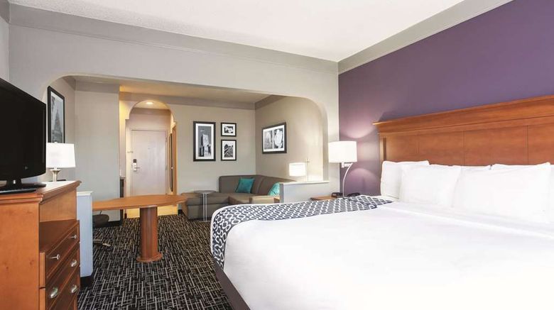 <b>La Quinta Inn & Stes Jackson Airport Suite</b>. Images powered by <a href="https://iceportal.shijigroup.com/" title="IcePortal" target="_blank">IcePortal</a>.