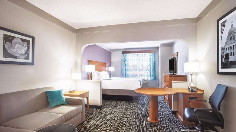 <b>La Quinta Inn & Stes Jackson Airport Suite</b>. Images powered by <a href="https://iceportal.shijigroup.com/" title="IcePortal" target="_blank">IcePortal</a>.