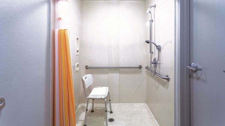 La Quinta Inn & Stes Jackson Airport Room