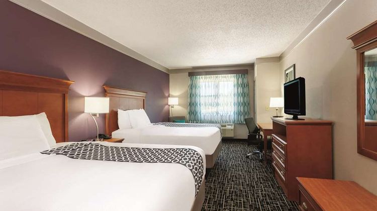La Quinta Inn & Stes Jackson Airport Room