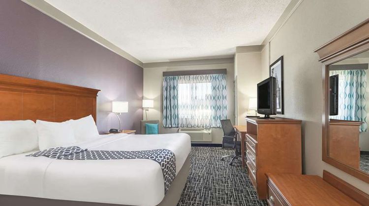 La Quinta Inn & Stes Jackson Airport Room