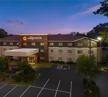 La Quinta Inn & Stes Jackson Airport Exterior