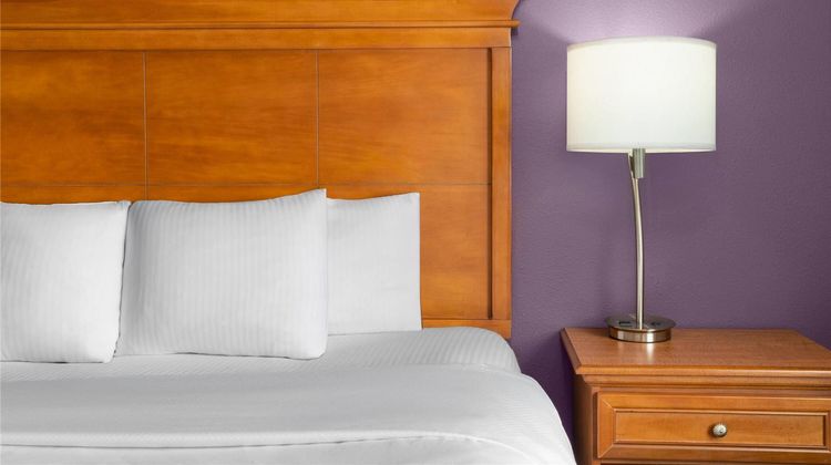 La Quinta Inn & Stes Jackson Airport Suite