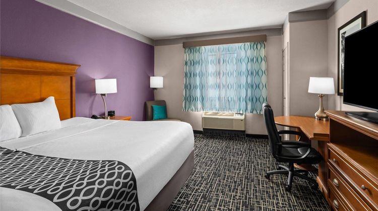 La Quinta Inn & Stes Jackson Airport Room