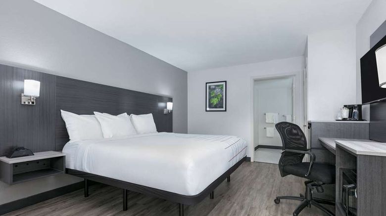 <b>La Quinta Inn Dallas Uptown Room</b>. Images powered by <a href="https://iceportal.shijigroup.com/" title="IcePortal" target="_blank">IcePortal</a>.