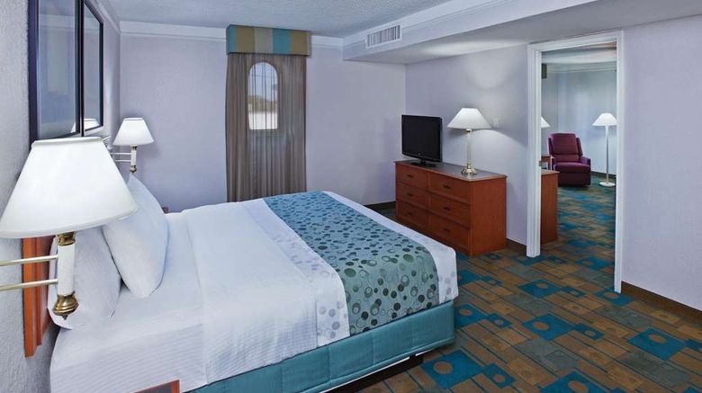 <b>La Quinta Inn Austin Oltorf Suite</b>. Images powered by <a href="https://iceportal.shijigroup.com/" title="IcePortal" target="_blank">IcePortal</a>.