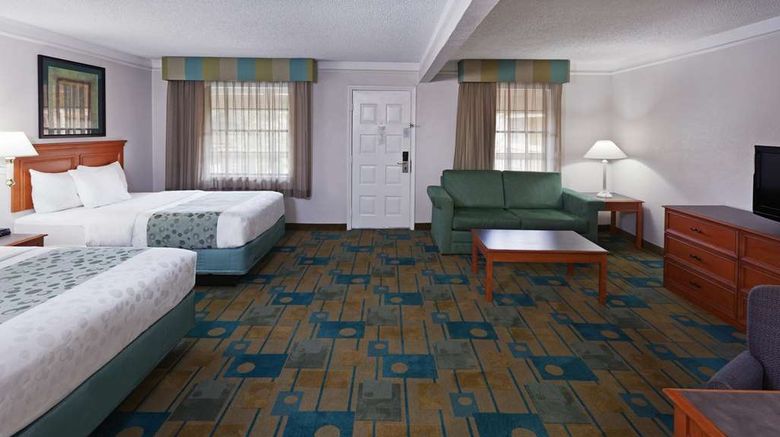 <b>La Quinta Inn Austin Oltorf Room</b>. Images powered by <a href="https://iceportal.shijigroup.com/" title="IcePortal" target="_blank">IcePortal</a>.