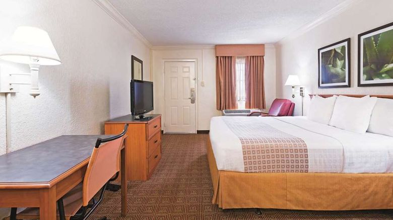 <b>La Quinta Inn San Antonio Lackland Room</b>. Images powered by <a href="https://iceportal.shijigroup.com/" title="IcePortal" target="_blank">IcePortal</a>.