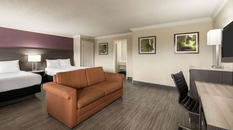 <b>La Quinta Inn San Antonio Lackland Suite</b>. Images powered by <a href="https://iceportal.shijigroup.com/" title="IcePortal" target="_blank">IcePortal</a>.