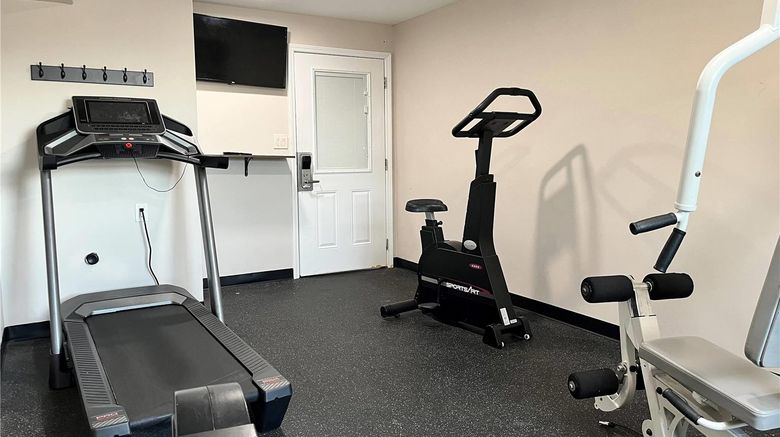 <b>Baymont Indianapolis Airport Lynhurst Health</b>. Images powered by <a href="https://iceportal.shijigroup.com/" title="IcePortal" target="_blank">IcePortal</a>.