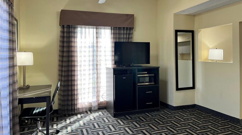 <b>Baymont Indianapolis Airport Lynhurst Room</b>. Images powered by <a href="https://iceportal.shijigroup.com/" title="IcePortal" target="_blank">IcePortal</a>.