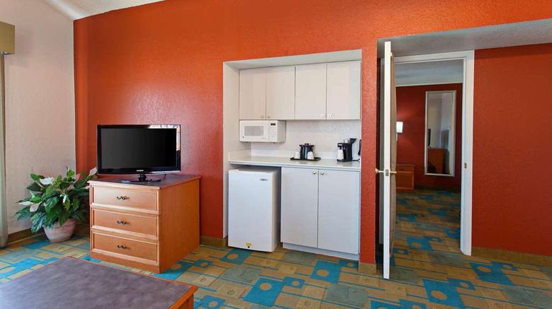 <b>La Quinta Inn John Wayne Orange Cty Arpt Suite</b>. Images powered by <a href="https://iceportal.shijigroup.com/" title="IcePortal" target="_blank">IcePortal</a>.