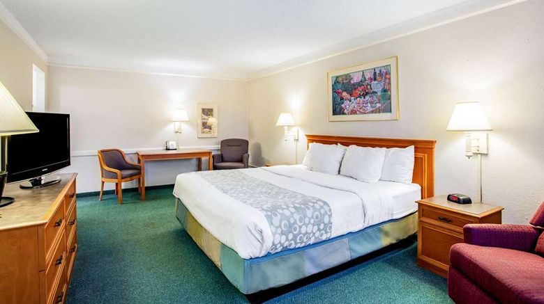 <b>Baymont by Wyndham Abilene Room</b>. Images powered by <a href="https://iceportal.shijigroup.com/" title="IcePortal" target="_blank">IcePortal</a>.
