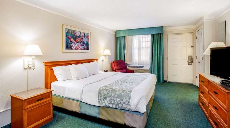 <b>Baymont by Wyndham Abilene Room</b>. Images powered by <a href="https://iceportal.shijigroup.com/" title="IcePortal" target="_blank">IcePortal</a>.