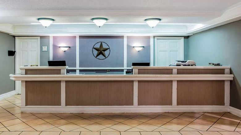<b>Baymont by Wyndham Abilene Lobby</b>. Images powered by <a href="https://iceportal.shijigroup.com/" title="IcePortal" target="_blank">IcePortal</a>.