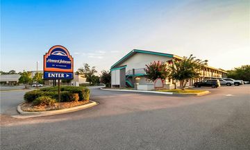 Howard Johnson Columbus Fort Moore