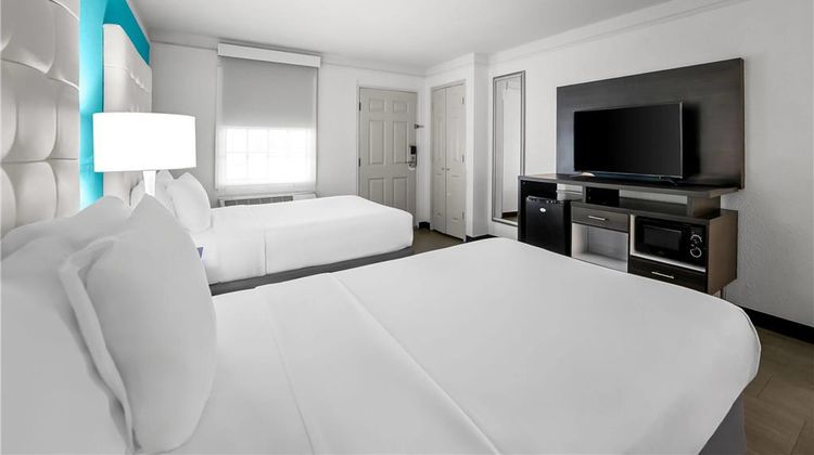 Howard Johnson Columbus Fort Moore Room