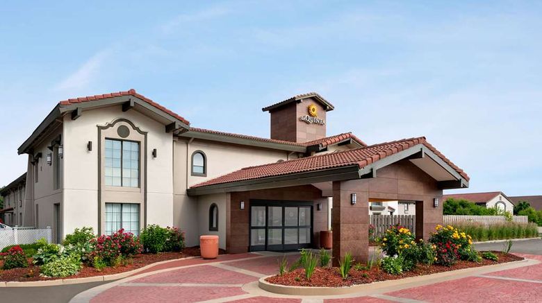 <b>La Quinta Inn Columbus Airport Area Exterior</b>. Images powered by <a href="https://iceportal.shijigroup.com/" title="IcePortal" target="_blank">IcePortal</a>.