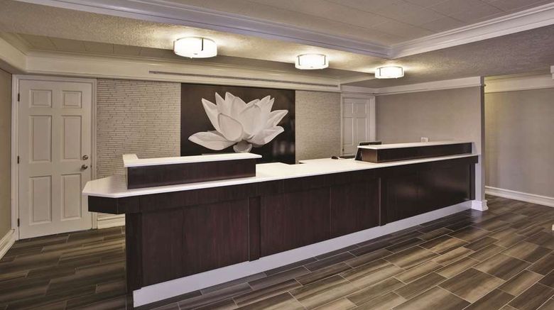 <b>La Quinta Inn by Wyndham Nashville South Lobby</b>. Images powered by <a href="https://iceportal.shijigroup.com/" title="IcePortal" target="_blank">IcePortal</a>.
