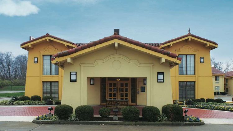 La Quinta Inn Lexington Exterior