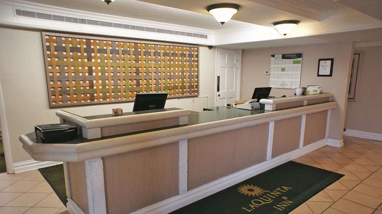 La Quinta Inn Lexington Lobby