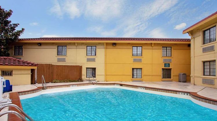 La Quinta Inn Lexington Pool
