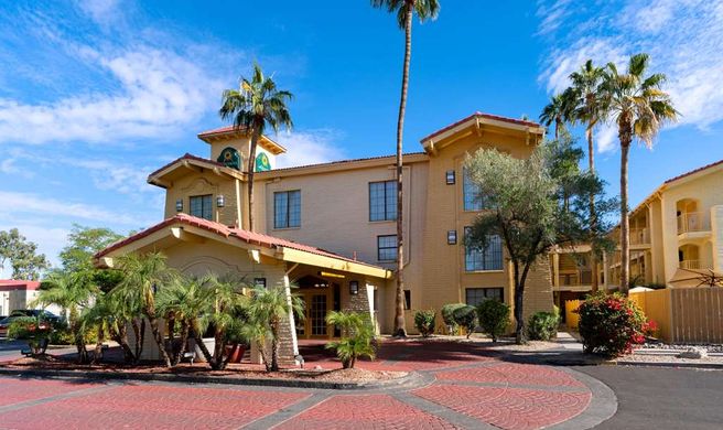 La Quinta Inn Phoenix Sky Harbor Arpt Exterior