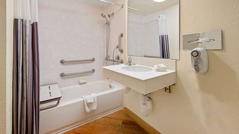 <b>La Quinta Inn San Antonio Market Square Room</b>. Images powered by <a href="https://iceportal.shijigroup.com/" title="IcePortal" target="_blank">IcePortal</a>.