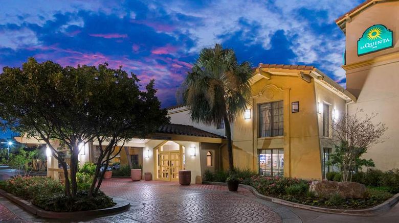 <b>La Quinta Inn San Antonio Market Square Exterior</b>. Images powered by <a href="https://iceportal.shijigroup.com/" title="IcePortal" target="_blank">IcePortal</a>.