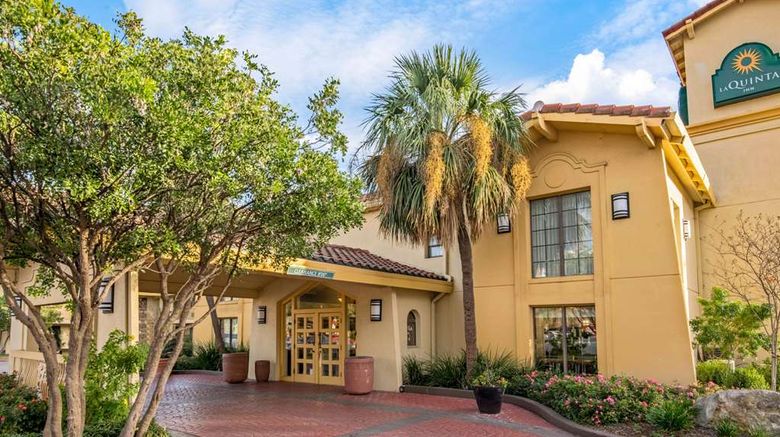 <b>La Quinta Inn San Antonio Market Square Exterior</b>. Images powered by <a href="https://iceportal.shijigroup.com/" title="IcePortal" target="_blank">IcePortal</a>.