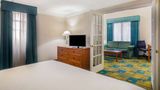 Super 8 by Wyndham Eagle Pass Suite
