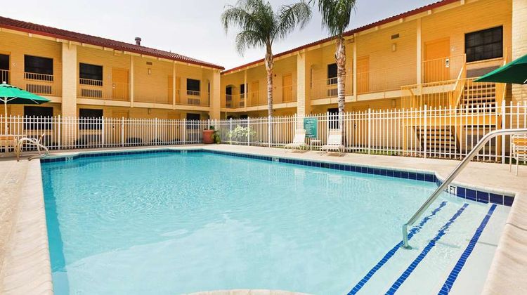 La Quinta Inn Victoria Pool