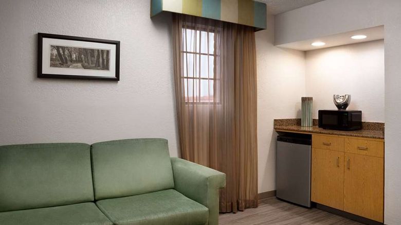 <b>La Quinta Inn Victoria Suite</b>. Images powered by <a href="https://iceportal.shijigroup.com/" title="IcePortal" target="_blank">IcePortal</a>.