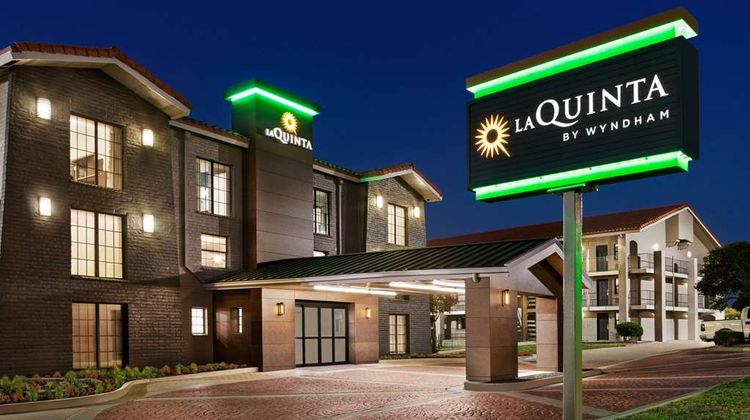 La Quinta Inn Temple Exterior