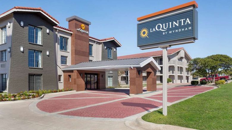 <b>La Quinta Inn Temple Exterior</b>. Images powered by <a href="https://iceportal.shijigroup.com/" title="IcePortal" target="_blank">IcePortal</a>.