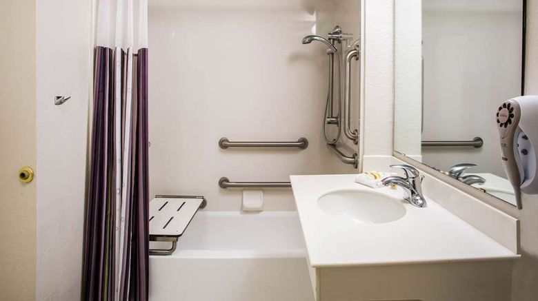 <b>La Quinta Inn Norfolk Virginia Beach Room</b>. Images powered by <a href="https://iceportal.shijigroup.com/" title="IcePortal" target="_blank">IcePortal</a>.