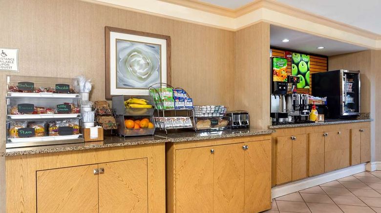 <b>La Quinta Inn Tampa Bay Airport Restaurant</b>. Images powered by <a href="https://iceportal.shijigroup.com/" title="IcePortal" target="_blank">IcePortal</a>.