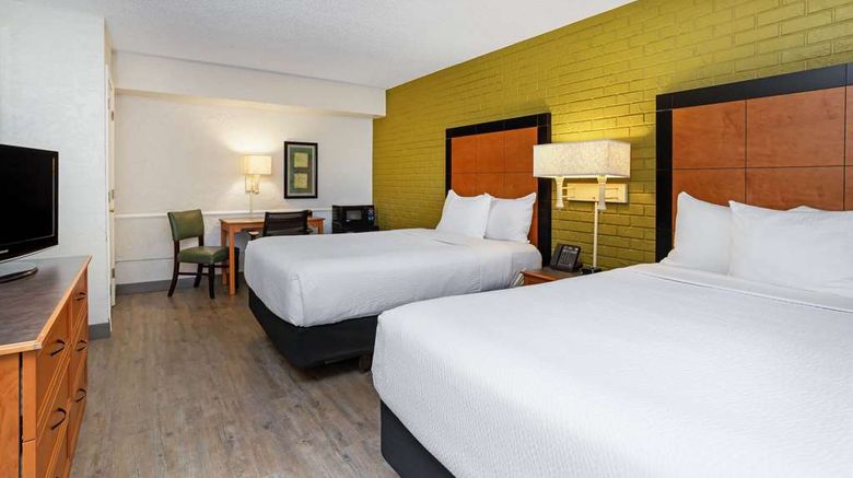<b>La Quinta Inn Tampa Bay Airport Room</b>. Images powered by <a href="https://iceportal.shijigroup.com/" title="IcePortal" target="_blank">IcePortal</a>.
