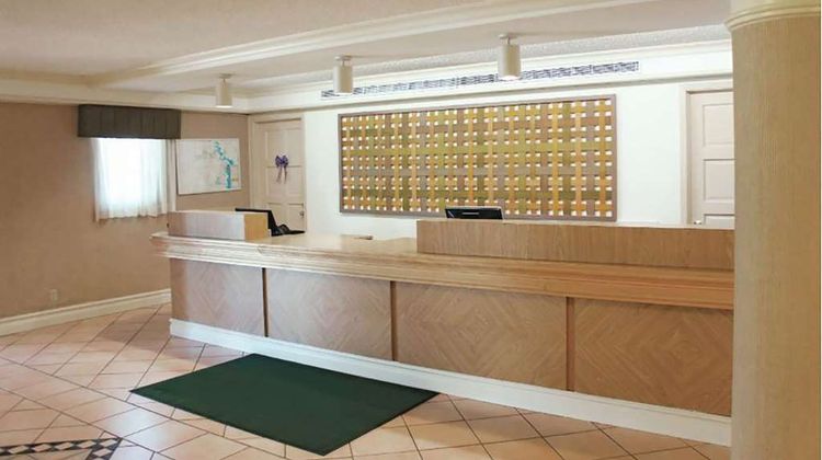Baymont by Wyndham Houston La Porte Lobby