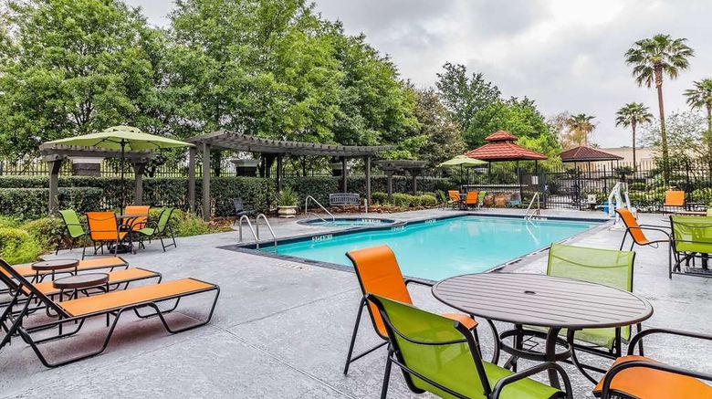 <b>La Quinta Inn & Suites Tomball Pool</b>. Images powered by <a href="https://iceportal.shijigroup.com/" title="IcePortal" target="_blank">IcePortal</a>.