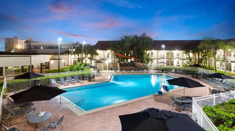 La Quinta Inn Cocoa Beach-Port Canaveral Pool