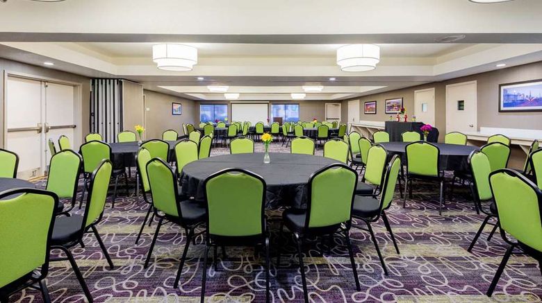 <b>La Quinta Inn & Suites Oakland - Hayward Meeting</b>. Images powered by <a href="https://iceportal.shijigroup.com/" title="IcePortal" target="_blank">IcePortal</a>.