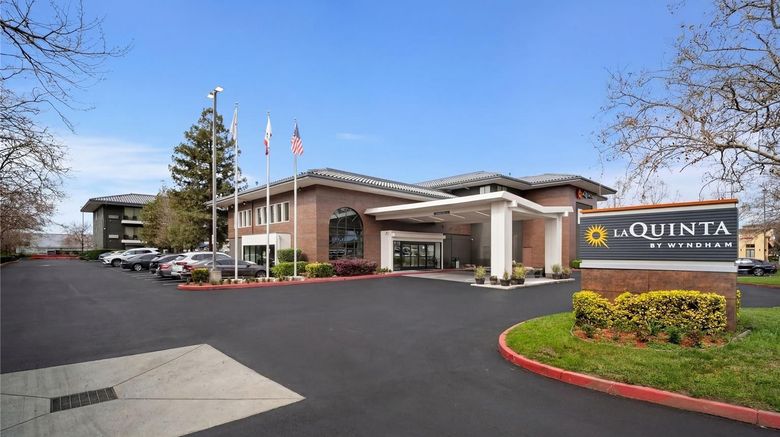 La Quinta Inn  and  Suites Oakland - Hayward Exterior. Images powered by <a href="https://iceportal.shijigroup.com" target="_blank" rel="noopener">Ice Portal</a>.