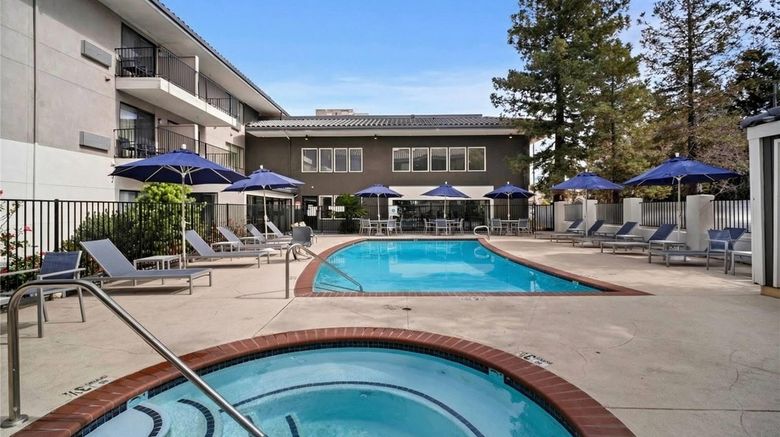 <b>La Quinta Inn & Suites Oakland - Hayward Pool</b>. Images powered by <a href="https://iceportal.shijigroup.com/" title="IcePortal" target="_blank">IcePortal</a>.