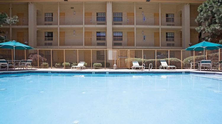 La Quinta Inn Denver Golden Pool