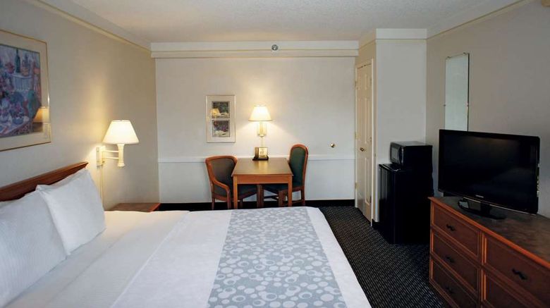 <b>La Quinta St Petersburg-Clearwater Room</b>. Images powered by <a href="https://iceportal.shijigroup.com/" title="IcePortal" target="_blank">IcePortal</a>.
