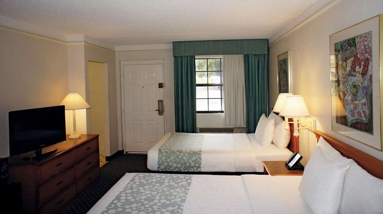 <b>La Quinta St Petersburg-Clearwater Room</b>. Images powered by <a href="https://iceportal.shijigroup.com/" title="IcePortal" target="_blank">IcePortal</a>.
