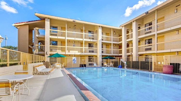 La Quinta St Petersburg-Clearwater Pool