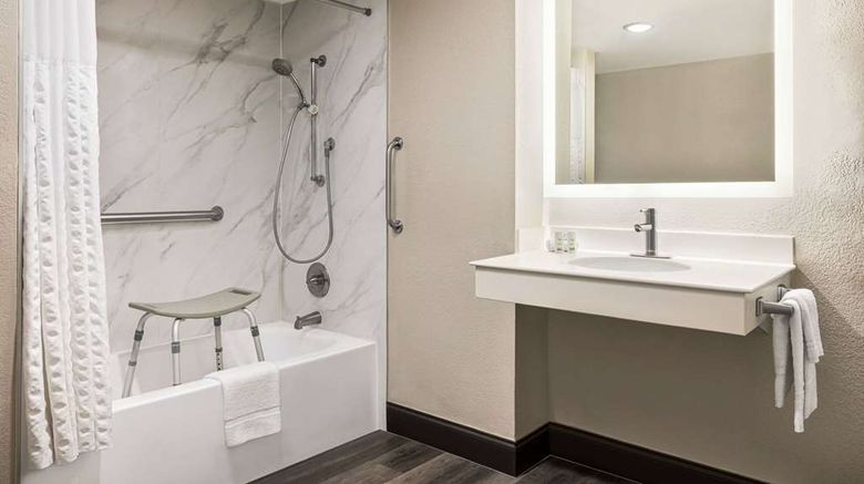 <b>La Quinta Inn San Antonio I-35 N Room</b>. Images powered by <a href="https://iceportal.shijigroup.com/" title="IcePortal" target="_blank">IcePortal</a>.